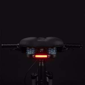 Rockbros 38218916002 MTB-pyörän satula valolla – musta