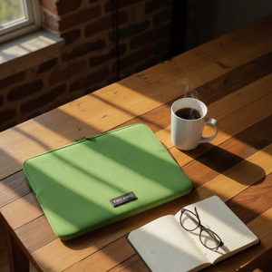 Tucano Colore2 neoprene laptop sleeve for MacBook Air 13-inch (M5/M4/M3/M2/M1, 2026–2018), MacBook Pro 13-inch and 12-inch laptops, green