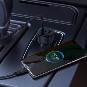 Acefast B18 200 W -autolaturi, 2 × USB-C + USB-A, musta