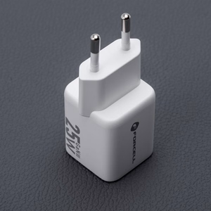 Puhelinlaturi Forcell F-Energy Mini GaN III USB C + USB A QC4.0 PD 25W VT-25B valkoinen