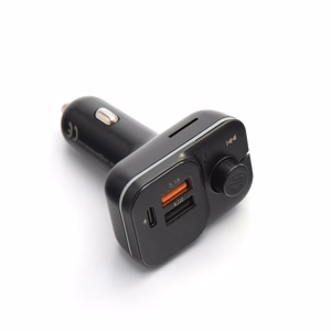 Musta Blue Star Wave L3 -autolähetin RGB-koristevalaistuksella, 1 × USB-C, 2 × USB, 20 W