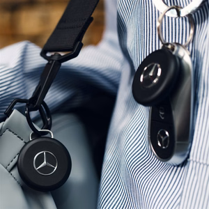 Chipolo LOOP Mercedes – Ladattava Bluetooth-paikannin, jossa on silikonilenkki, iOS- ja Android-laitteille, musta