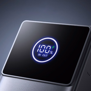 Joyroom JR-PR1 10000mAh 22.5W Powerbank sisäänrakennetulla sisäänvedettävällä USB-C-kaapelilla - musta