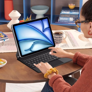 Tech-Protect Smartcase Magneettinen näppäimistolla iPad Air 10.9 (2020/2022) / 11 (2024/2025/2026):lle - musta