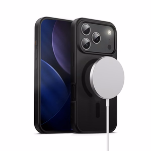 Crong Hybrid Frost MAG Cover MagSafe suojakuori iPhone 17 Pro -laitteelle, musta