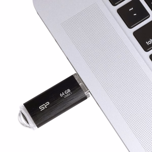 SILICON POWER Blaze B02 USB-muistitikku 64 GB USB Type-A 3.2 Gen 1 (SP064GBUF3B02V1K) musta
