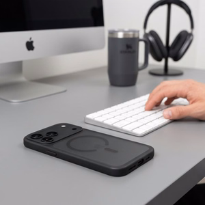 Tech-Protect Magmat MagSafe CC -suojakuori iPhone 18 Pro / 17 Pro -malleille, mattamusta