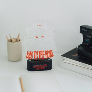 Stranger Things Bad To The Bone LED-yövalo, 16 × 24 cm