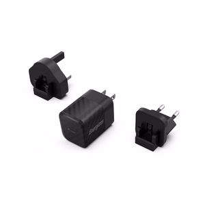 Energizer Ultimate A20MU GaN-matkalaturi EU-, UK- ja US-pistokkeilla, USB-C, 20 W PD, musta