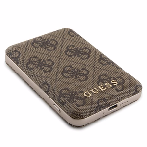 Guess 4G Metal Logo Suojakuori-setti iPhone 15:lle + 5000mAh MagSafe Varavirtalähde - ruskea