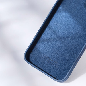 Nillkin CamShield Silky Silikonikotelo iPhone 14 Plus Kotelo kameran suojuksella Violetti