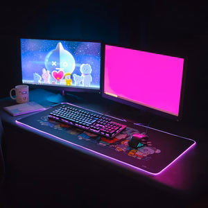 BT21 XXL -pelipöytämatto LED-valaistuksella, 90 × 40 cm