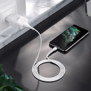Puhelinlaturi Hoco USB A 2A 10W + kaapeli USB A - Lightning N2 valkoinen