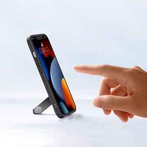 Ugreen Fusion Kickstand Suojakuori iPhone 13 Pro:lle - kova suoja geelireunuksella ja jalustalla, musta (90153)