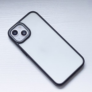 Satiininen mattakuori iPhone 15 Plus 6,7" musta