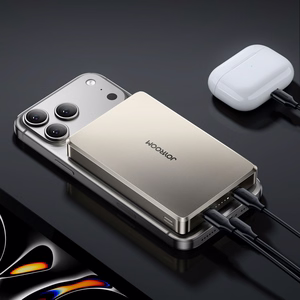 Joyroom JR-PBM08 Pro 22,5 W 10000 mAh varavirtalähde langattomalla latauksella ja 2 x USB-C-liitännällä – titaani