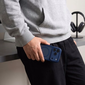 Tech-Protect MagOne MagSafe CC suojakuori ja 2 kpl karkaistuja laseja malleille iPhone 18 Pro Max / 17 Pro Max, läpinäkyvä tummansininen