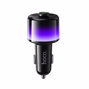 Musta Hoco E166 Bluetooth-autolähetin, jossa on 2 x USB-A, USB-C, QC 3.0 ja PD 42 W
