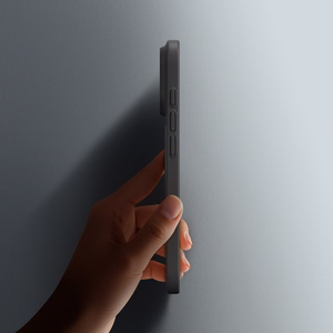 AmazingThing Minimal Air Suojakuori iPhone 17 Pro Max:lle MagSafe-yhteensopiva - musta