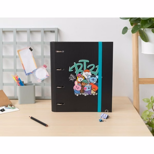 BT21 Street Mood A4 -kansio 4 renkaalla ja kuminauhalla