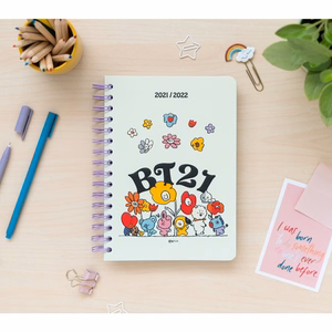 BT21-lukuvuosikalenteri 2021/2022, valkoinen