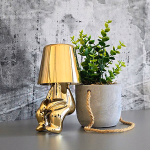 Yölamppu Golden Man -malli L