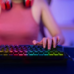 Wozinsky WKGP-1165 mekaaninen pelinäppäimistö RGB-taustavalaistuksella - musta