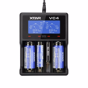 XTAR VC4 – USB-akkulaturi, 4 paikkaa