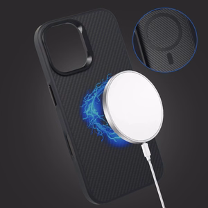 Liavec Carbon Core Suojakuori iPhone 17