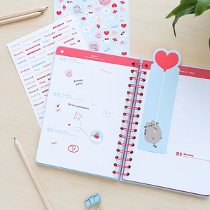 Pusheen Purrfect Love -viikkokalenteri 2023/2024, 14,8 × 21 cm