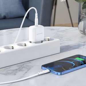 Borofone BN3 Premium USB-C -seinälaturi QC 3.0 PD 2.0 20W valkoinen