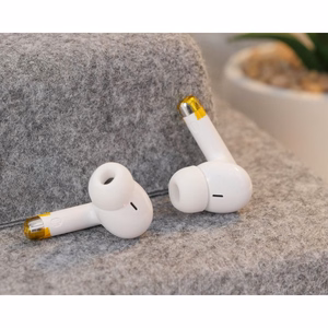 Wireless headphones Hoco EQ2 white