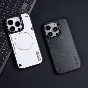 Benks Dynamic Minimalist suojakuori iPhone 16 Pro:lle valkoinen