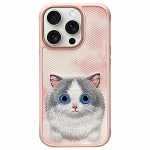 NIMMY Suojakuori BIG EYED PET 2.0 Kissa iPhone 16 Pro Max:lle vaaleanpunainen