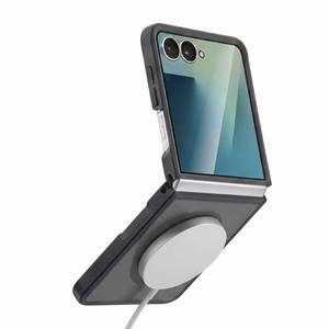 Tech-Protect Magmat MagSafe -suojakuori mallille Samsung Galaxy Z Flip 8 – mattamusta
