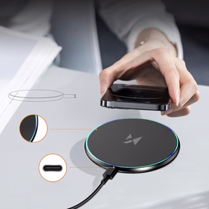 Wozinsky WLI-01Y 15W Qi Induktiivislaturi USB-C Kaapelilla - Musta