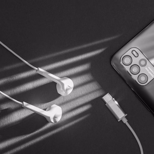 Kruger&Matz C2 USB-C-nappikuulokkeet mikrofonilla, valkoiset