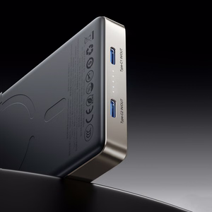 Joyroom JR-PBM08 Pro 22,5 W 10000 mAh varavirtalähde langattomalla latauksella ja 2 x USB-C-liitännällä – titaani