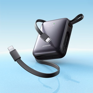 Joyroom JR-PBF27 10000mAh 22.5W tehopankki sisäänrakennetuilla USB-C- ja Lightning-kaapeleilla - musta