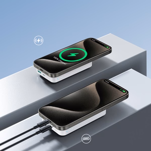 Joyroom JR-W020 20W MagSafe 10000 mAh magneettinen varavirtalähde, valkoinen