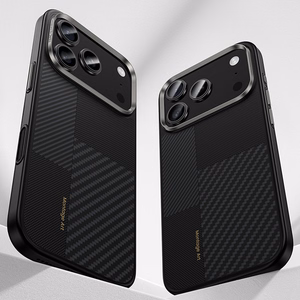 Benks Montage Magnetic Armor Pro Kevlar -suojakuori metallikehyksellä 600D+1500D (C.K.FL.AP.BK.MA70) Iphone 17 Pro Maxille, musta (kameran ohjauspainike)