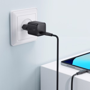 Acefast A118 -laturi 30 W GaN USB-C musta
