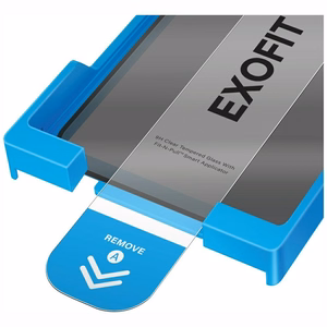 Uniq Optix Exofit Privacy karkaistu lasi iPhone 17 Pro:lle asennustyökalulla