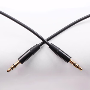 Maxlife kaapeli 3,5 mm audioliittimellä – 3,5 mm liitin 1 m musta