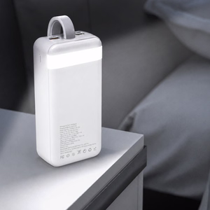 Wozinsky W8-W 30000mAh 30W varavirtalähde, 2x USB-A, USB-C, taskulampulla, valkoinen