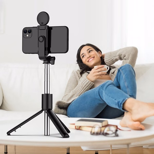 Selfiekeppi WR1YXS teleskooppijalusta 0.71m rengasvalolla - musta