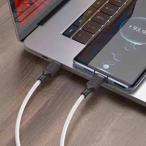 Hoco USB-C - USB-C -kaapeli 3A 60W 1 m X90 valkoinen