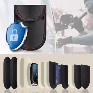 Tech-Protect KLR100 RFID Suojakuori - Musta ja Punainen