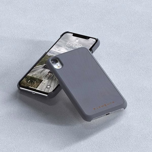 Nordic Elements Original Gefion suojakuori laitteelle iPhone XR, aidolla vaahterapuulla, keskiharmaa