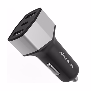 Nillkin Celerity 32 W autolaturi 2 USB-A- ja 1 USB-C-liitännällä, hopeanvärinen